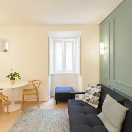 Serene T1 In Lapa With Ac And Private Patio Lisbon