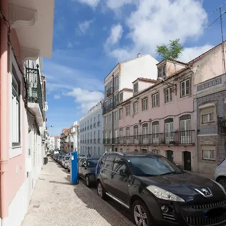 Serene T1 In Lapa With Ac And Private Patio *