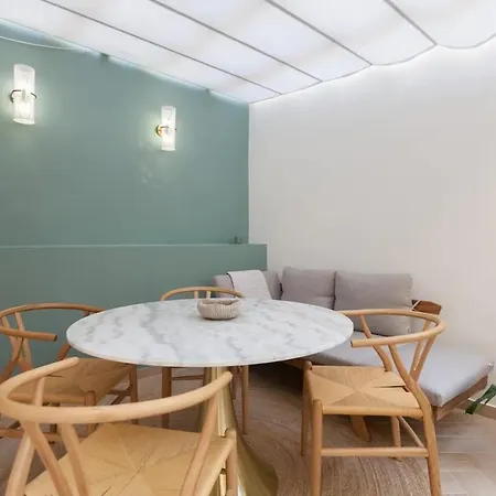Serene T1 In Lapa With Ac And Private Patio * Lisbon